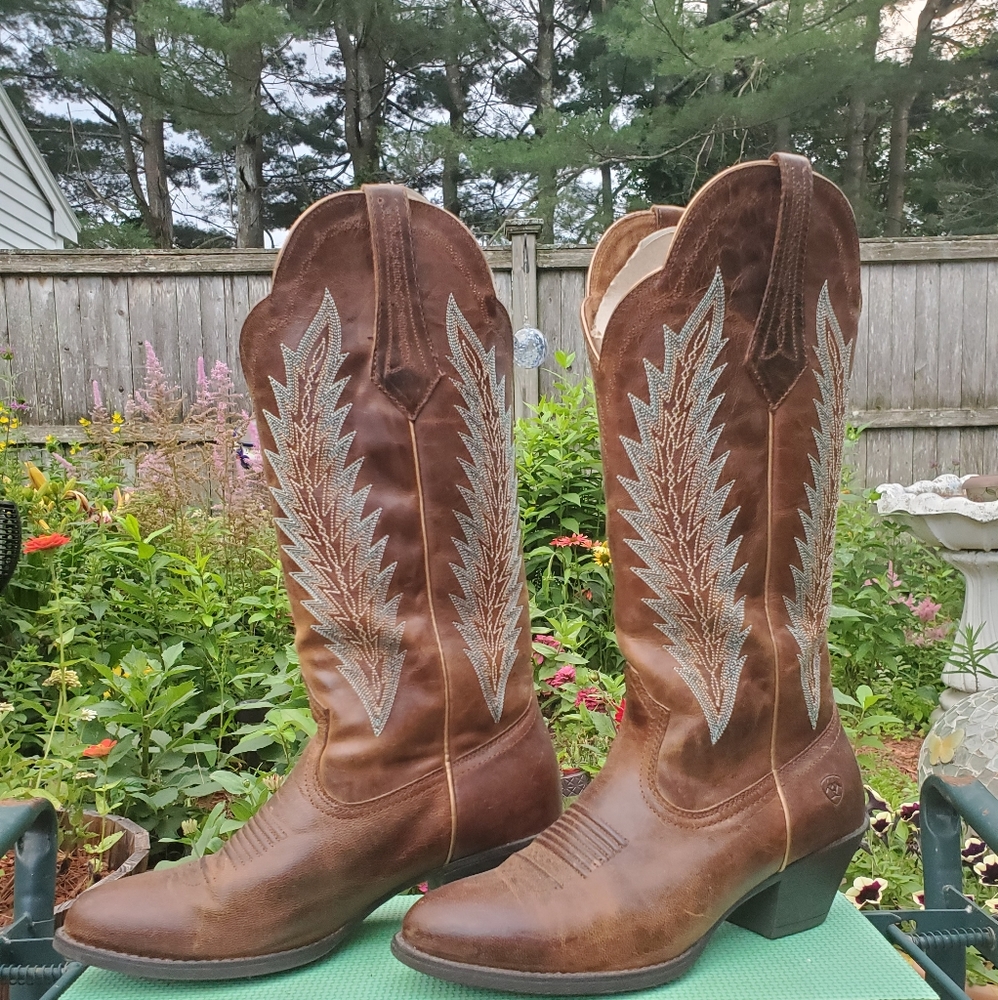 Women's Ariat Boots size 8